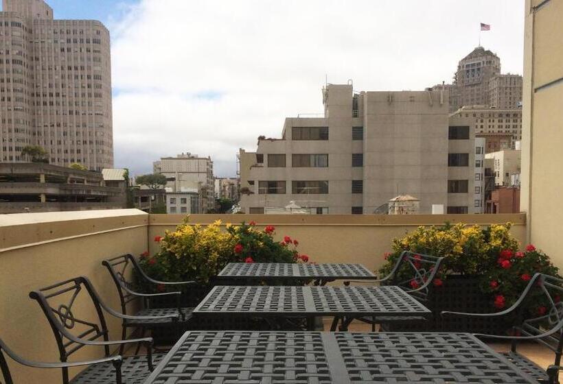 فندق Orchard Garden