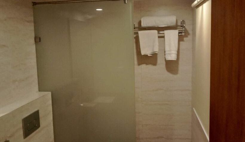 בית מלון כפרי Pacific Dehradun