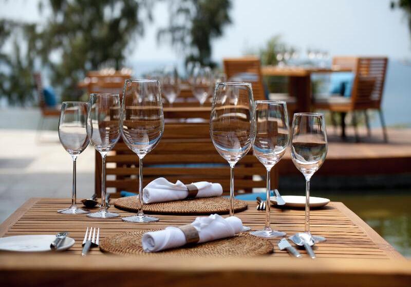 בית מלון כפרי Pullman Phuket Arcadia Naithon Beach