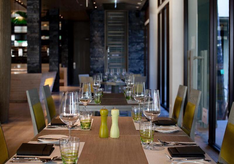 בית מלון כפרי Pullman Phuket Arcadia Naithon Beach