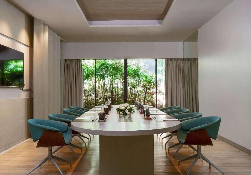 Отель Pullman Phuket Arcadia Naithon Beach