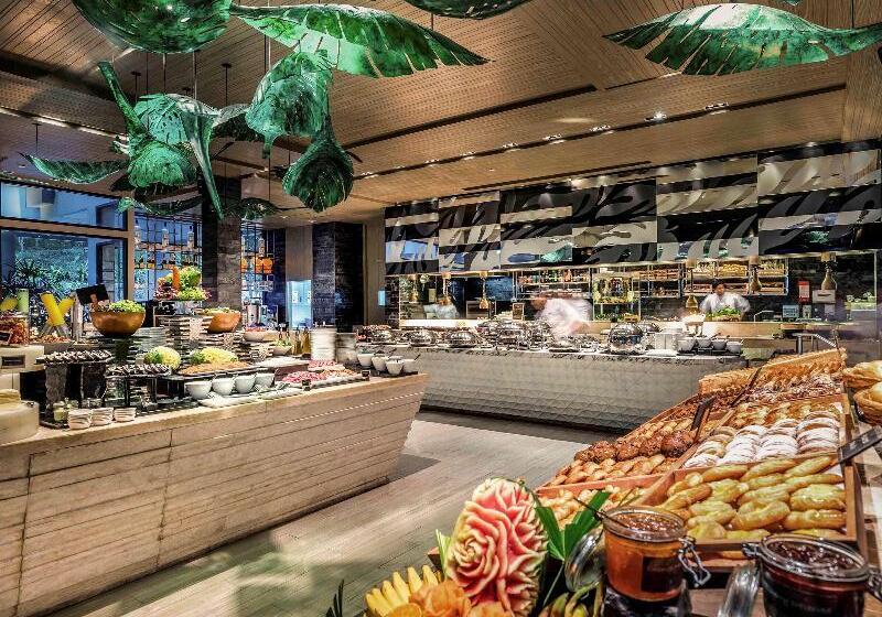 בית מלון כפרי Pullman Phuket Arcadia Naithon Beach