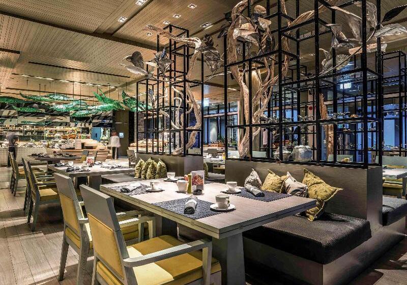 בית מלון כפרי Pullman Phuket Arcadia Naithon Beach