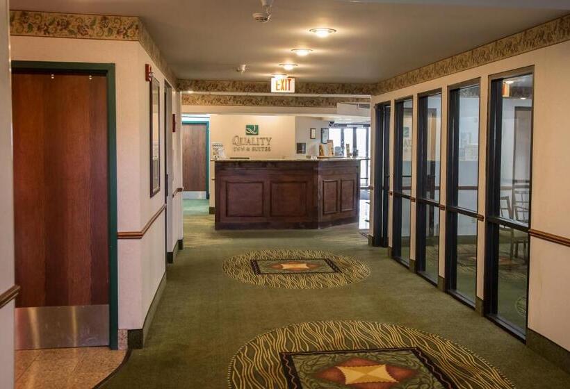 فندق Quality Inn & Suites Loves Park Near Rockford