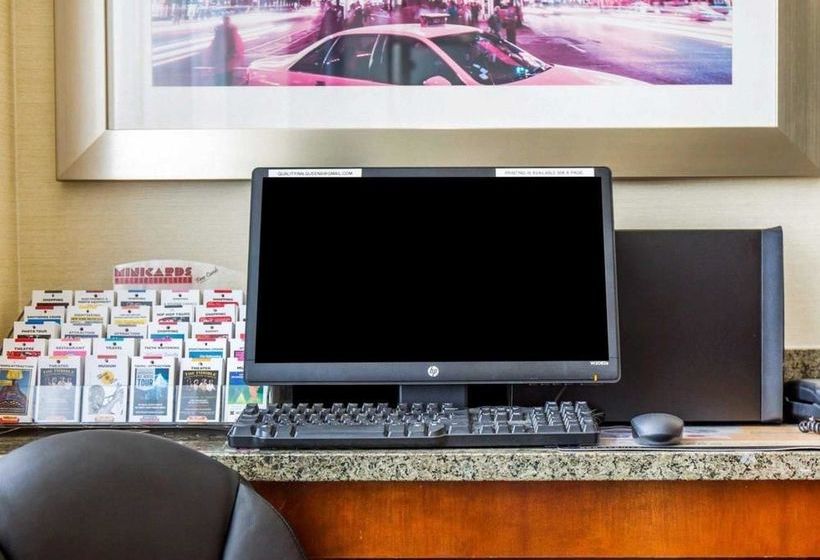 فندق Quality Inn Woodside