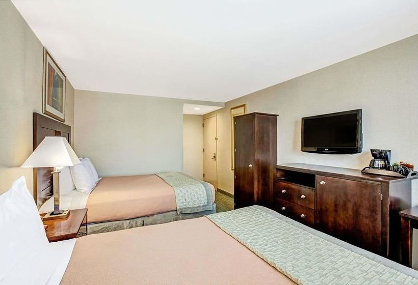 فندق Ramada by Wyndham Jamaica/Queens