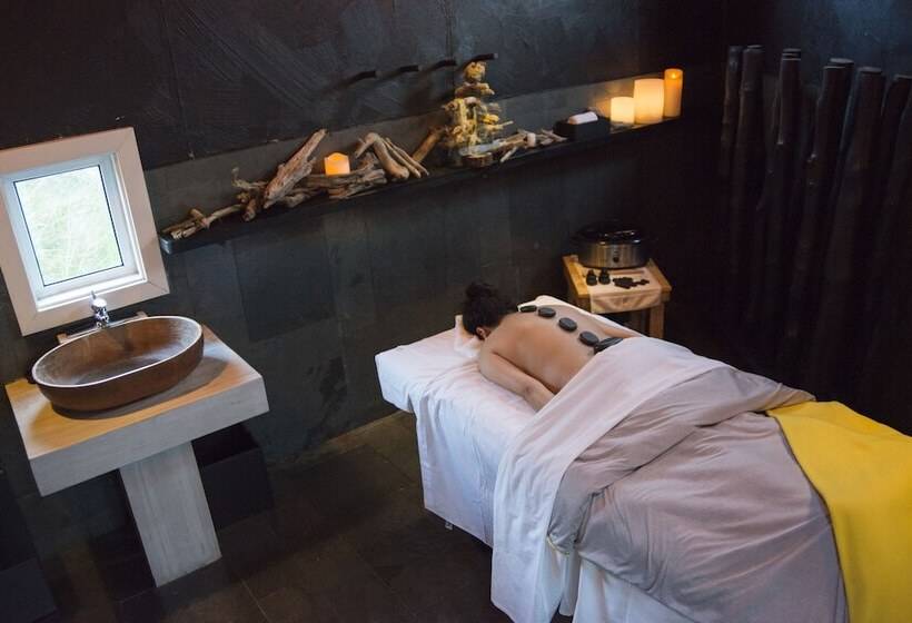 فندق Remota Patagonia Lodge