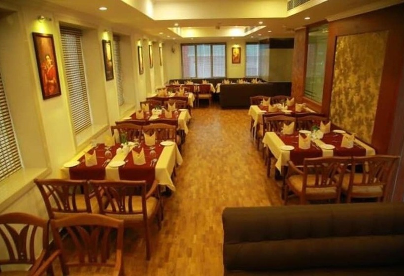 هتل The Ruby Arena