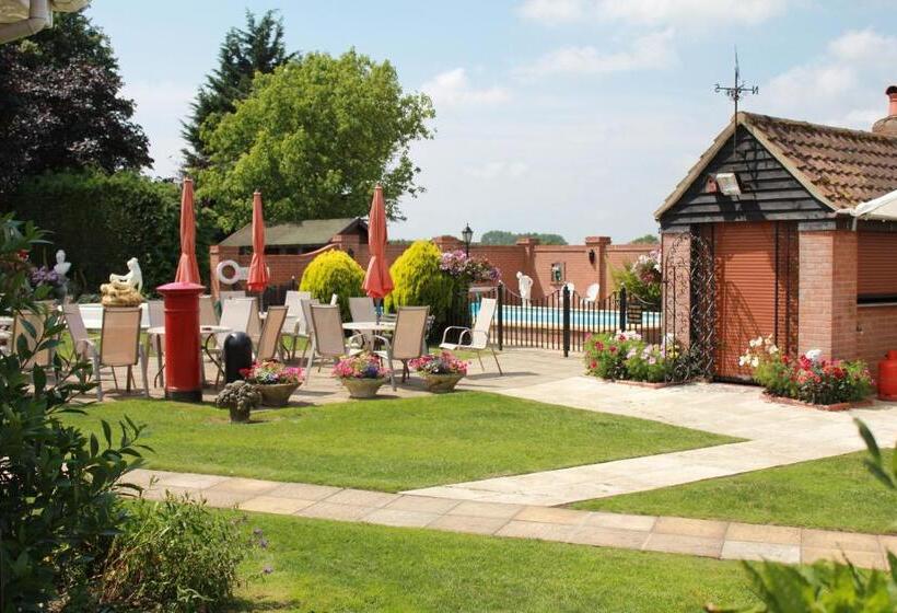 Сельский отель Old Rectory Hotel, Crostwick