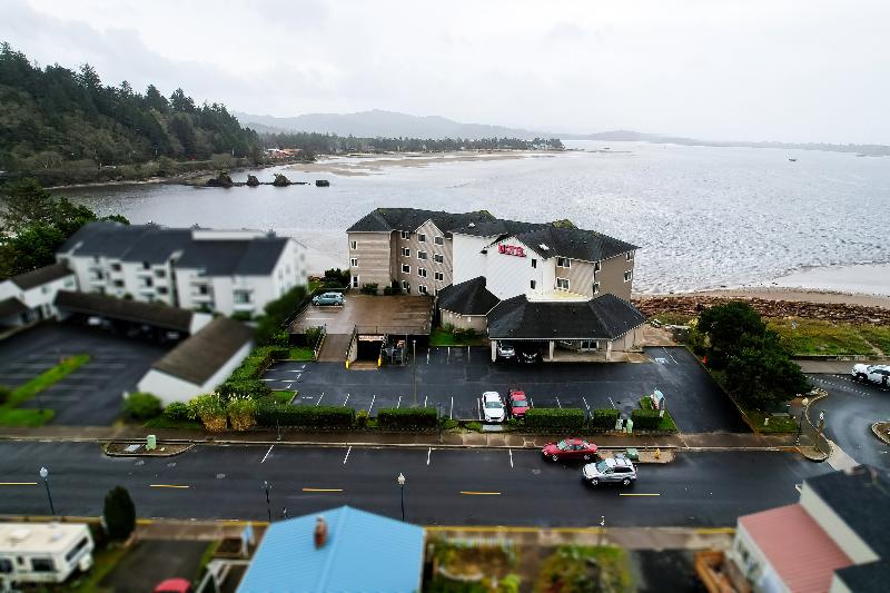 هتل Siletz Bay Lodge