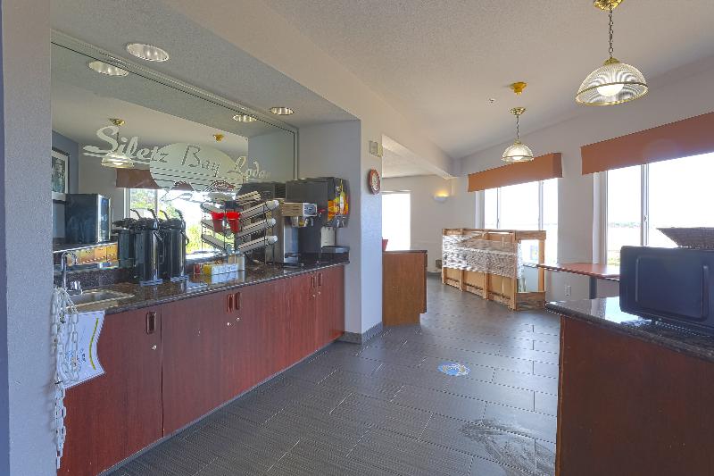 هتل Siletz Bay Lodge