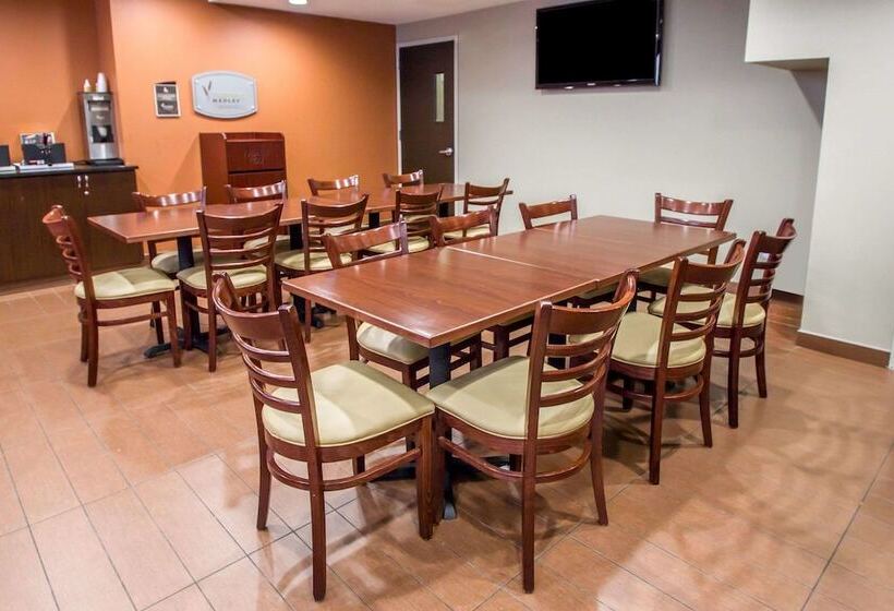 בית מלון כפרי Sleep Inn Jfk Airport Rockaway Blvd