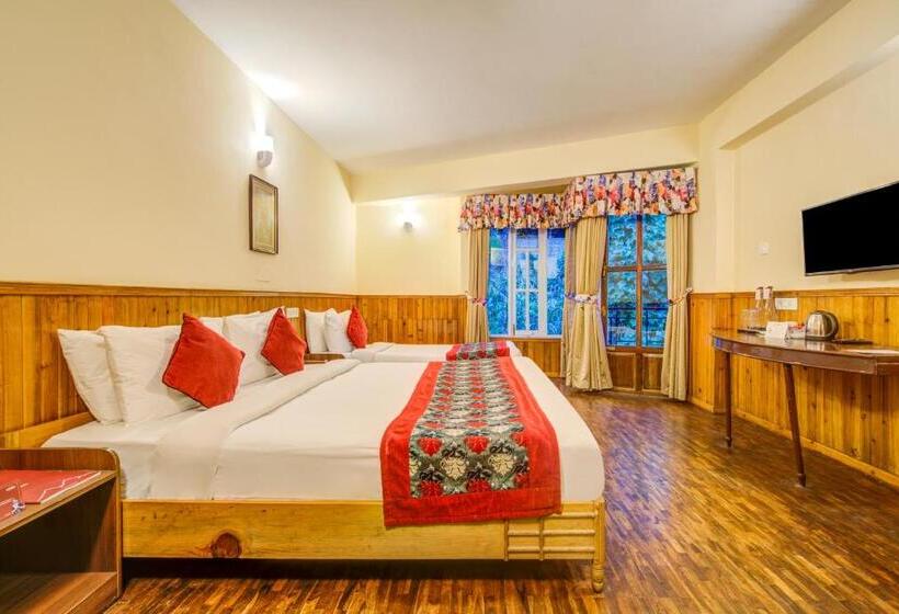 Отель Summit Newa Regency