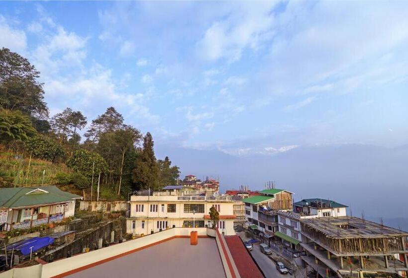 Отель Summit Newa Regency