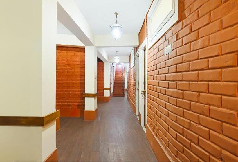 Отель Summit Newa Regency