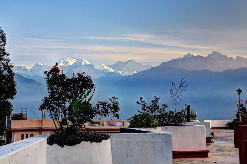 Отель Summit Newa Regency