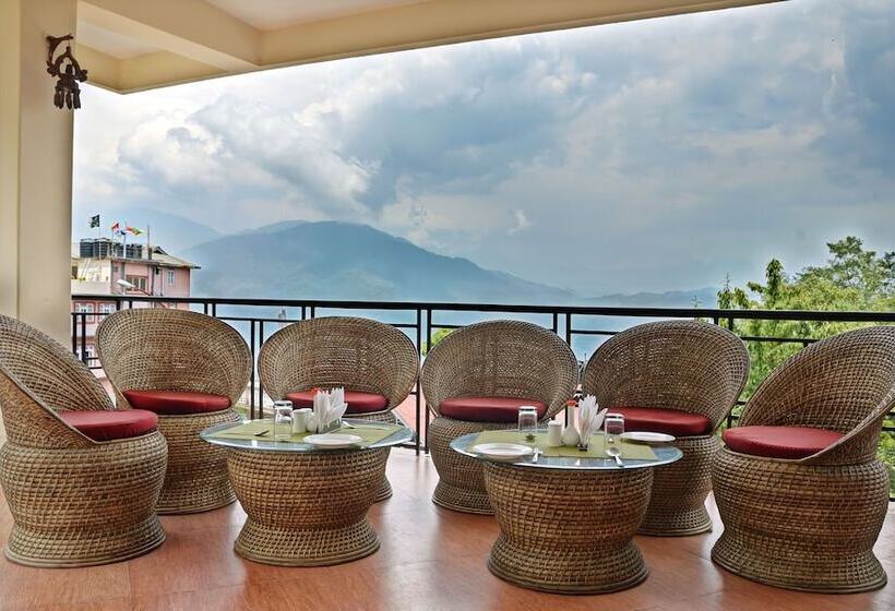 Отель Summit Newa Regency