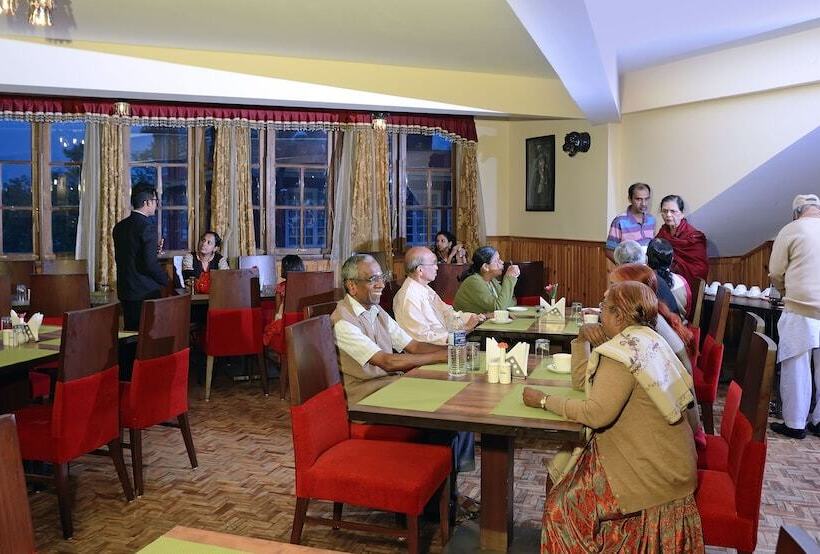 Отель Summit Newa Regency