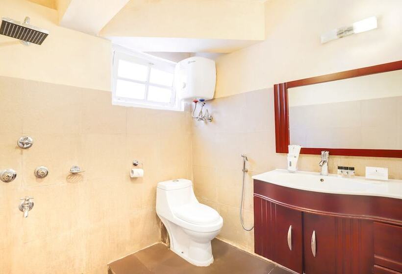 Отель Summit Newa Regency