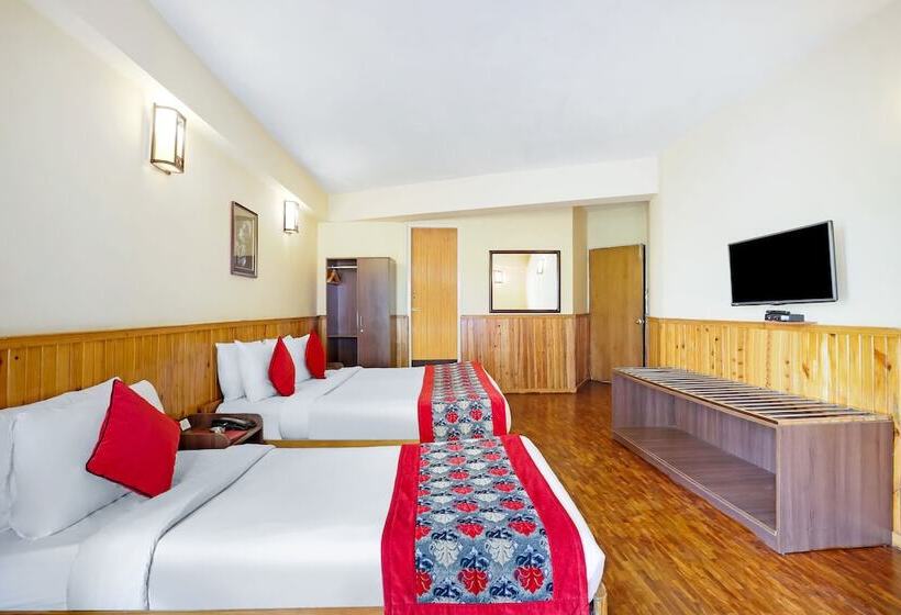 Отель Summit Newa Regency