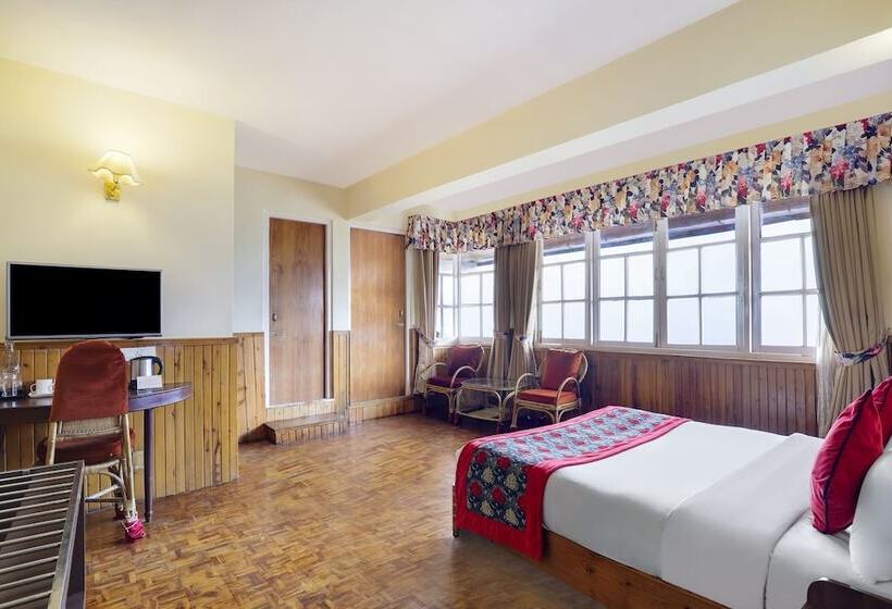 Отель Summit Newa Regency