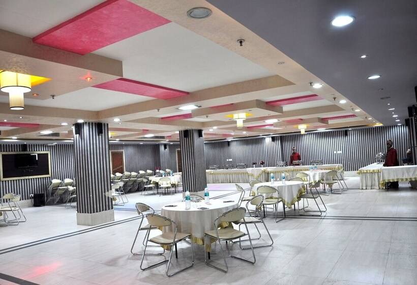 هتل Sun   A Taj View Heritage