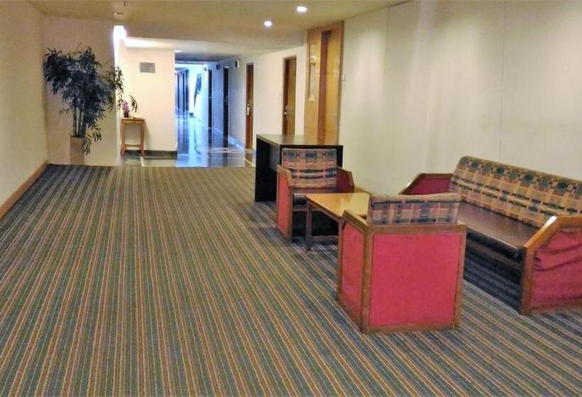 בית מלון כפרי Taj Tristar