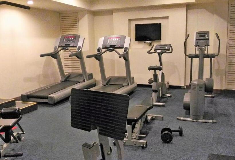 בית מלון כפרי Taj Tristar