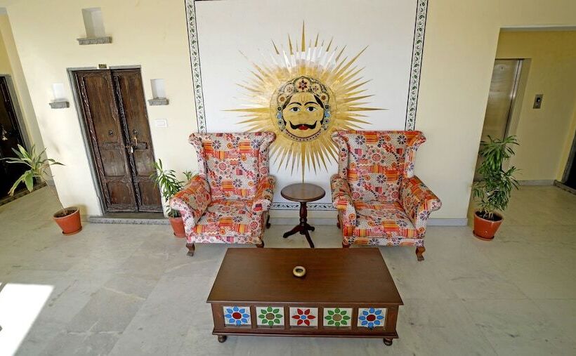 Отель Udaigarh   Udaipur