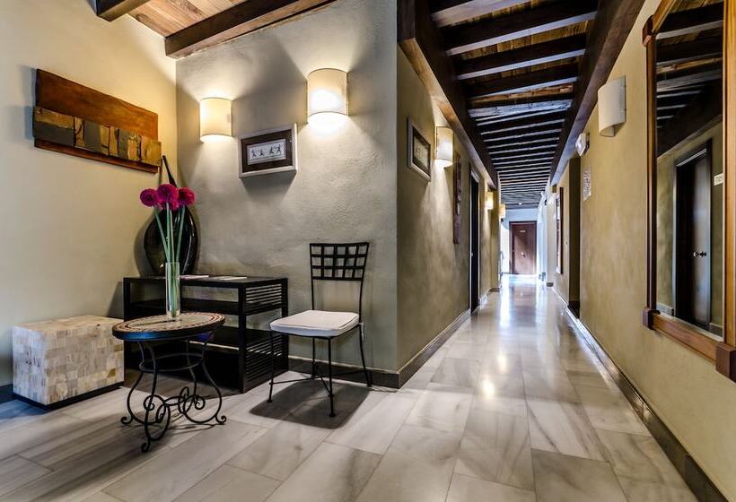 ホテル Yit Abentofail