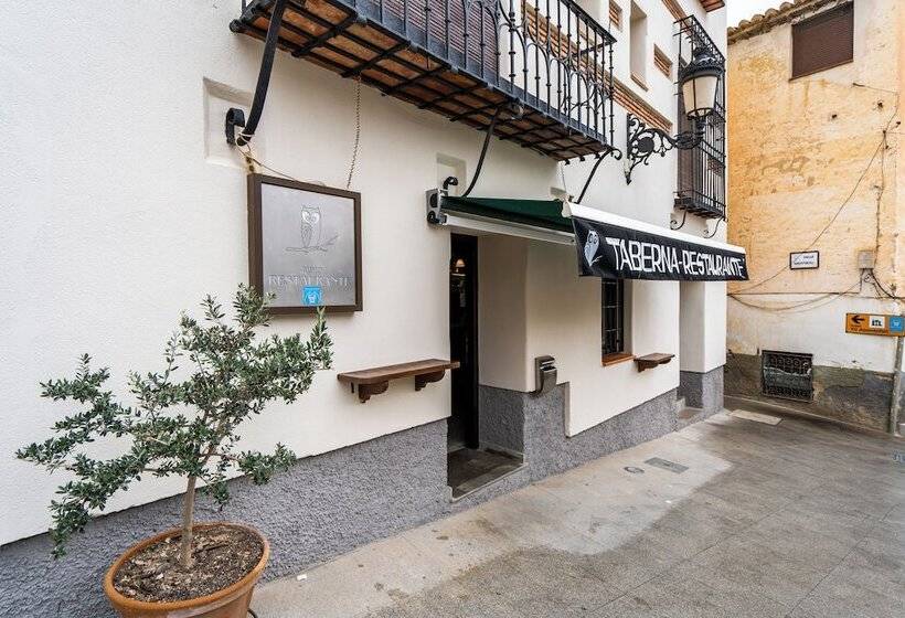 ホテル Yit Abentofail