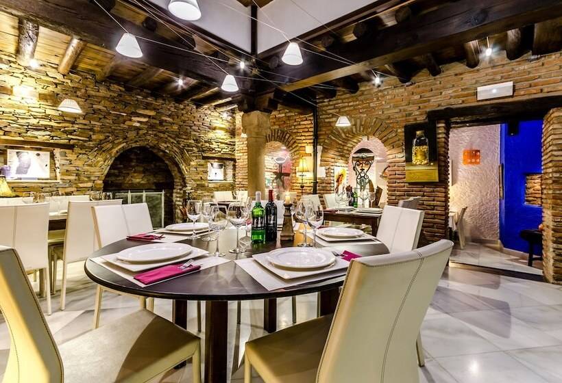 ホテル Yit Abentofail