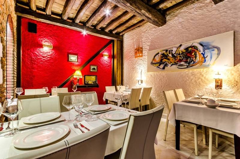 ホテル Yit Abentofail