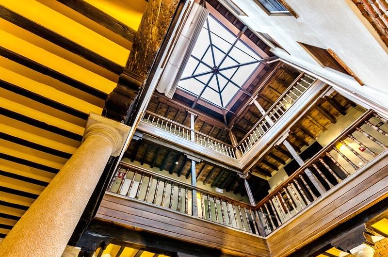 ホテル Yit Abentofail