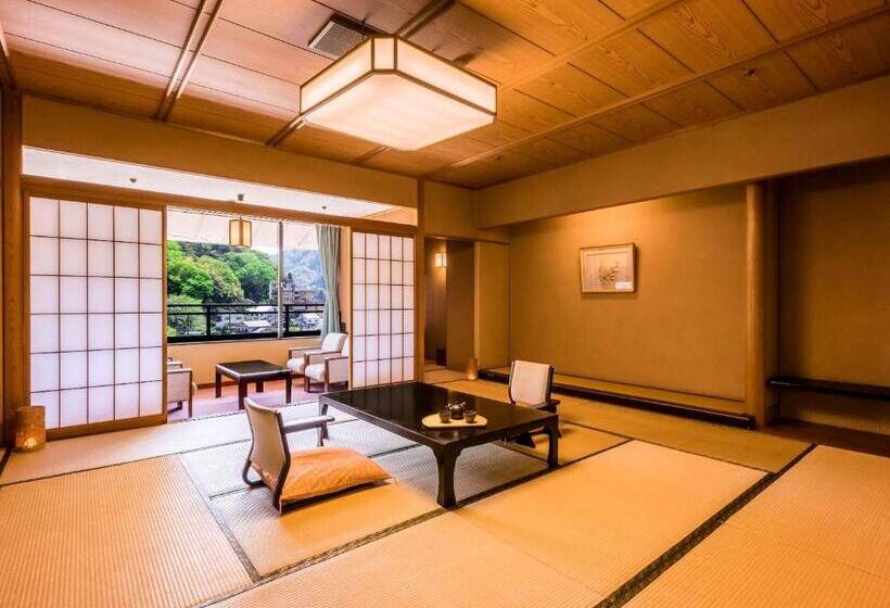 هتل Ooedo Onsen Monogatari Premium Saiki Bekkan