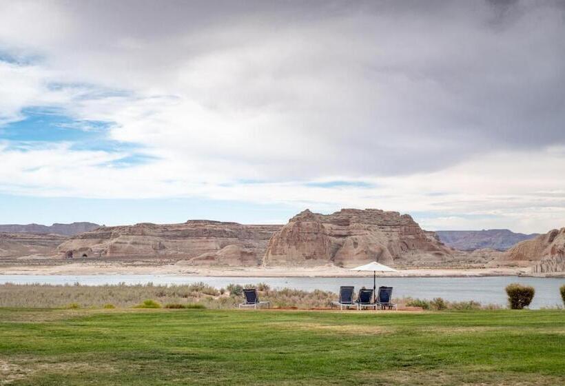 Lake Powell Resort