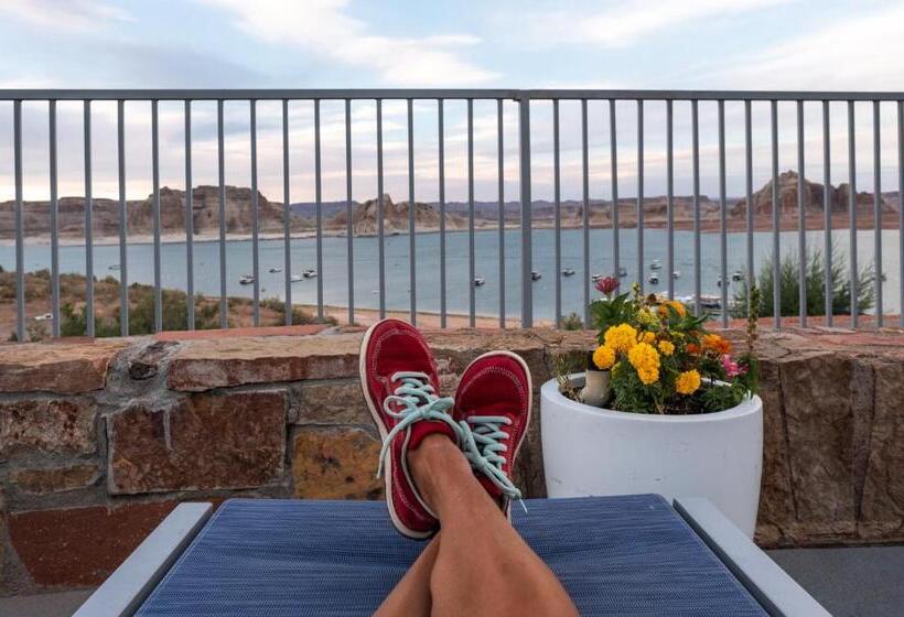 Lake Powell Resort