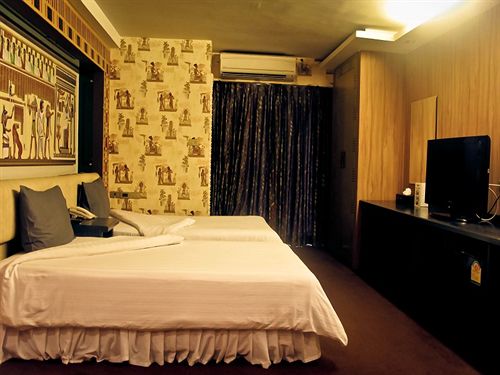 Отель Capital O 746 Luxor