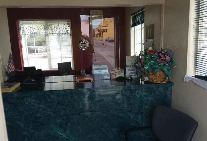 فندق على الطريق San Carlos Inn