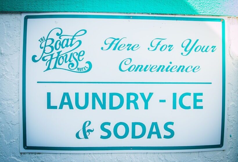 فندق على الطريق The Boathouse