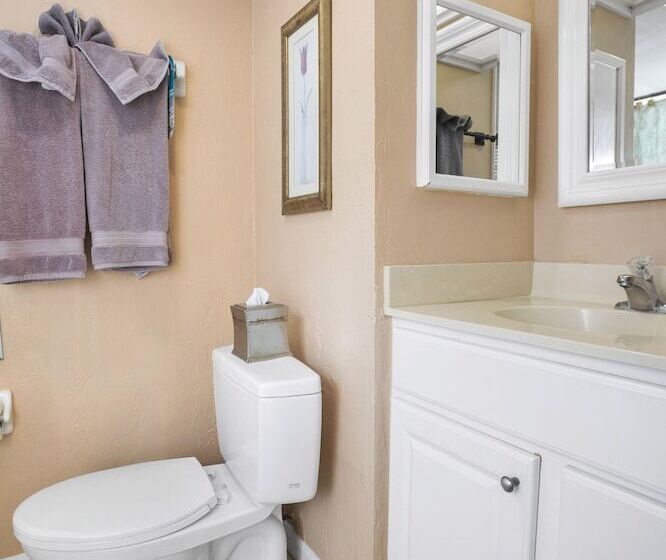 فندق على الطريق The Boathouse