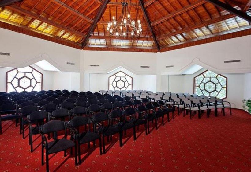 리조트 Champion Holiday Village