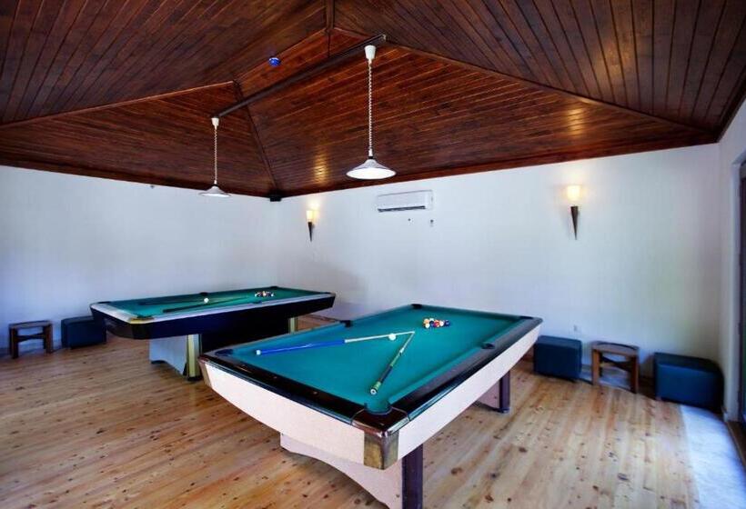 리조트 Champion Holiday Village