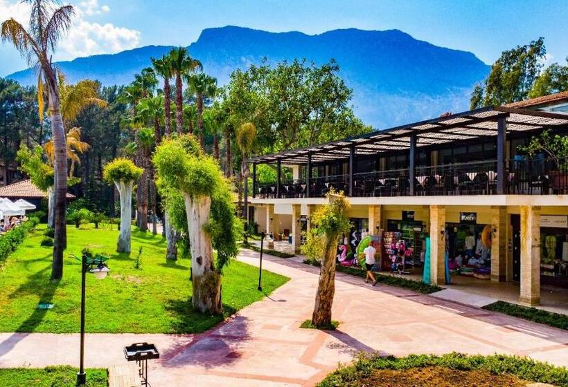 리조트 Champion Holiday Village