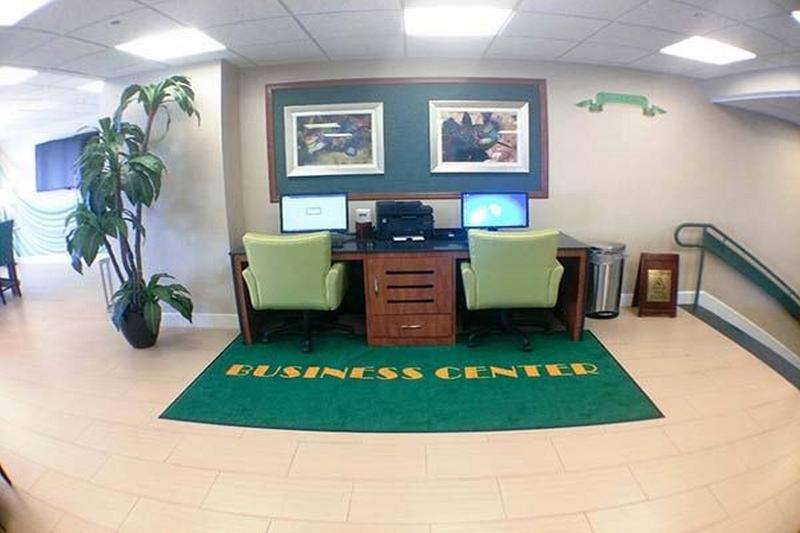 Курорт Hollywood Beach Tower