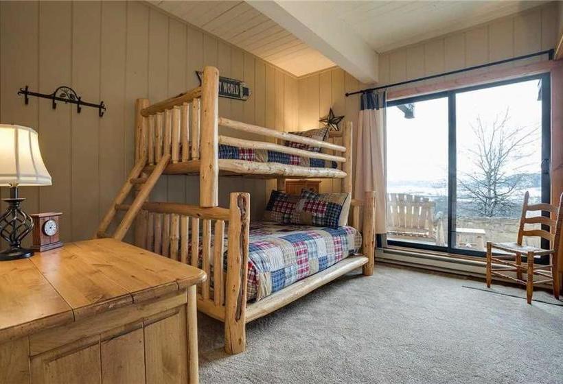 Storm Meadows Club A Condominiums  Ca111