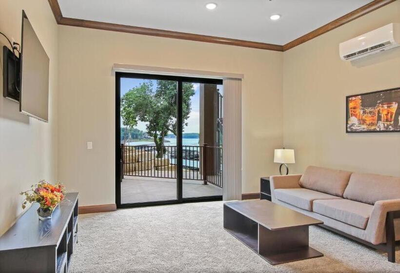 The Resort At Lake Of The Ozarks