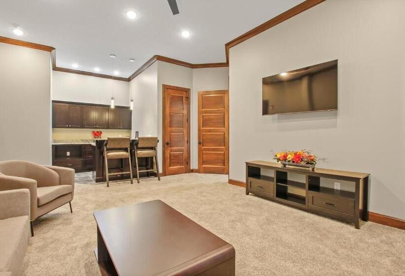 The Resort At Lake Of The Ozarks