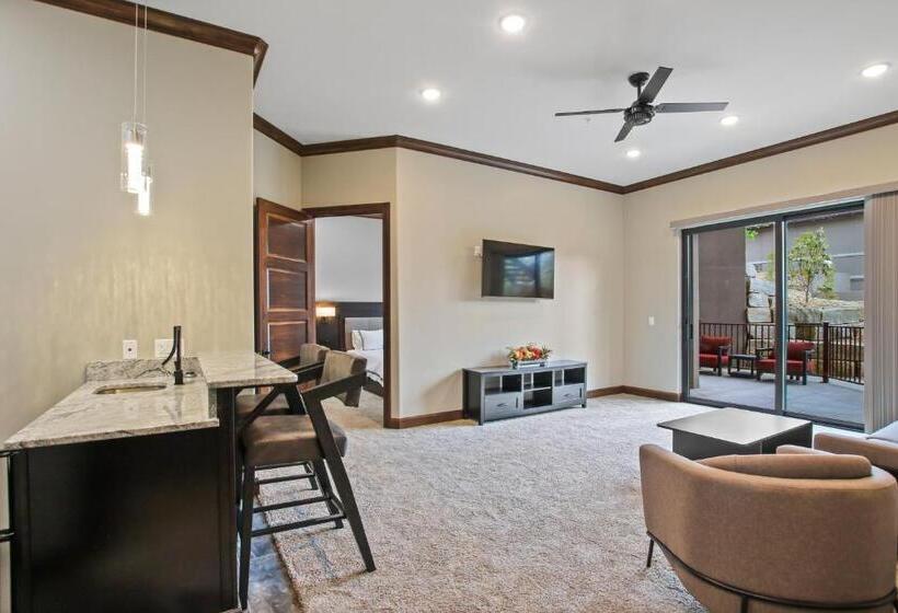 The Resort At Lake Of The Ozarks