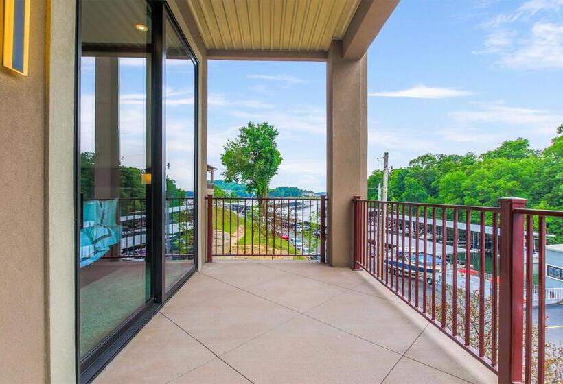 The Resort At Lake Of The Ozarks